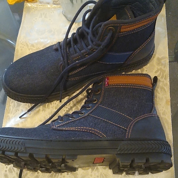 levis jean boots